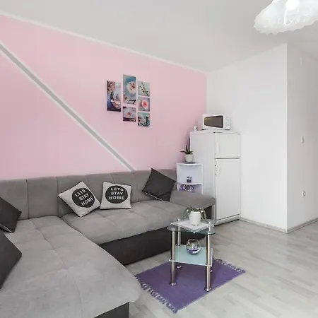 Beautiful In With 1 Bedrooms And Wifi * 포블랴나