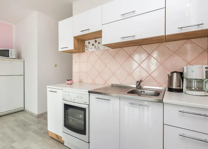 شقة 1 Bedroom Cozy Apartment In Povljana بوفليانا