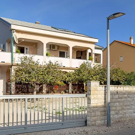 Beautiful In With 1 Bedrooms And Wifi * Povljana