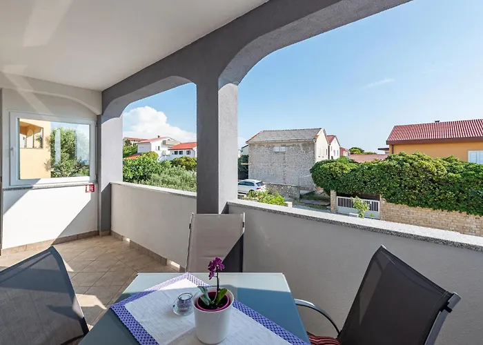 아파트 1 Bedroom Cozy Apartment In Povljana *